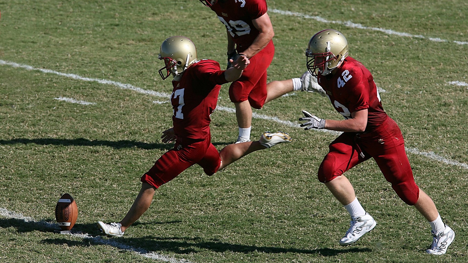【高科技助攻】追踪球速和轨迹的现代手段为裁判加码，追踪裁判制裁方法原则
